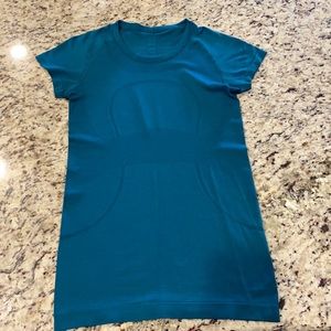 Lululemon swiftly tech top